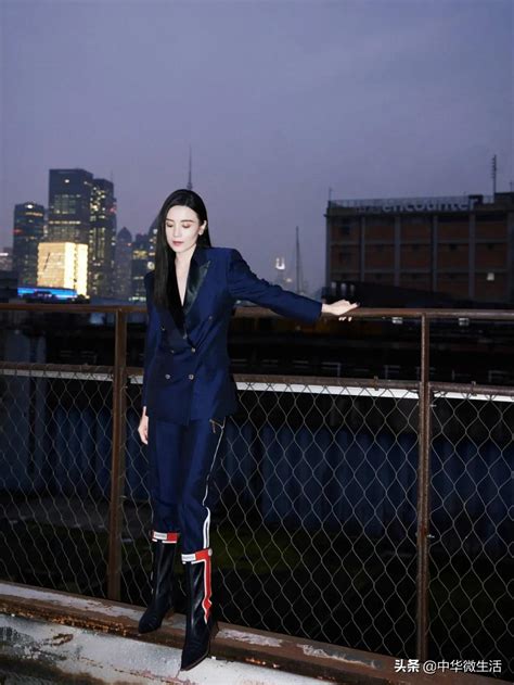 song jia attends louis vuitton womens spring-summer 2022|Actress Song Jia attends Louis Vuitton Women's Spring.